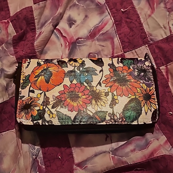 Sakroots Wristlet - Picture 3 of 3